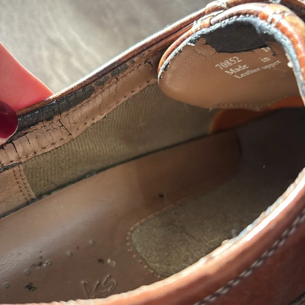 Clark’s brown leather dress shoes size 10.5